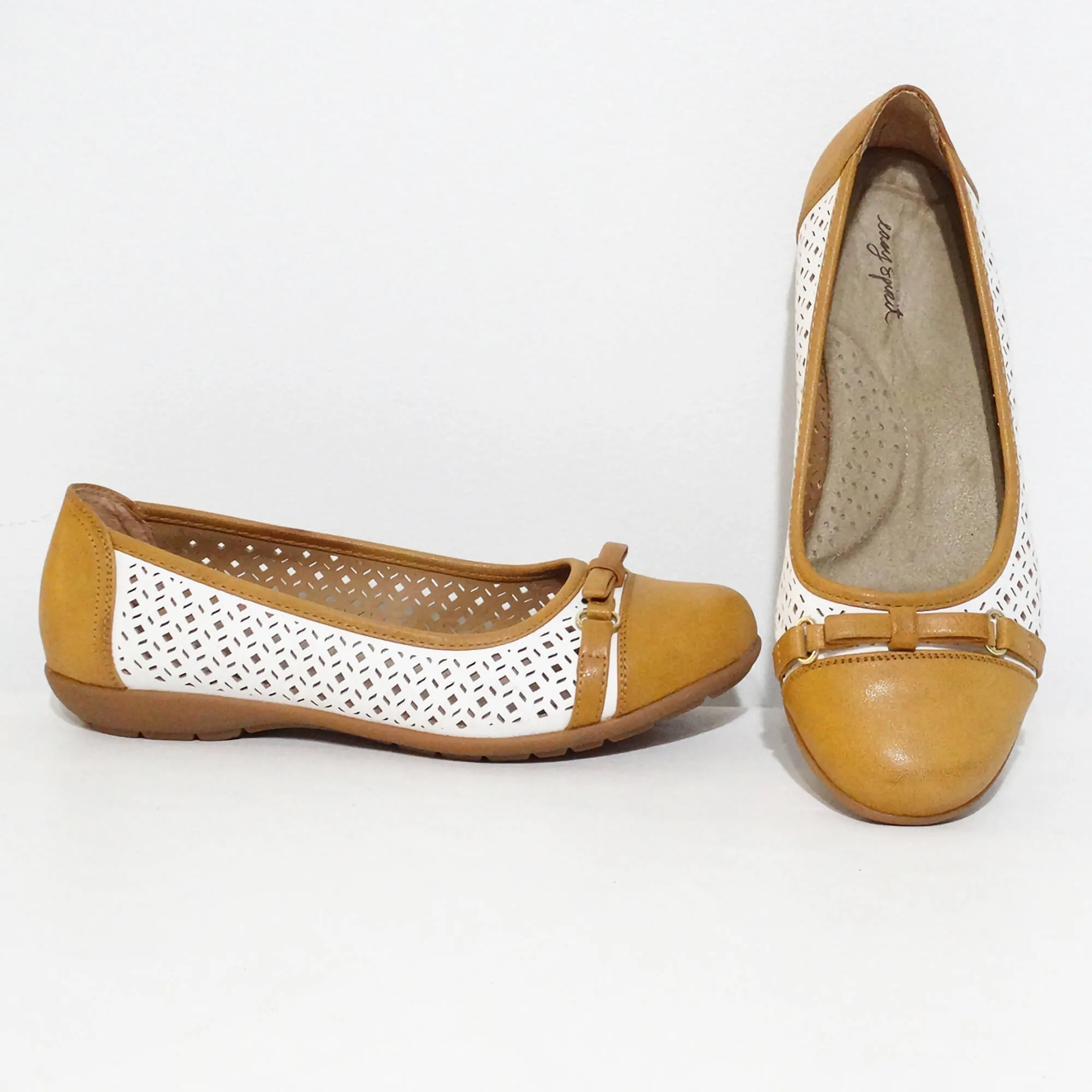 Easy Spirit Leather Flats Shoes - 8M